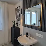 Mit Schlossblick, 65 Qm - Neubau *