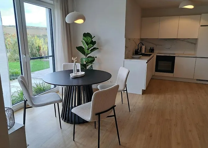 Mit Schlossblick, 65 Qm - Neubau